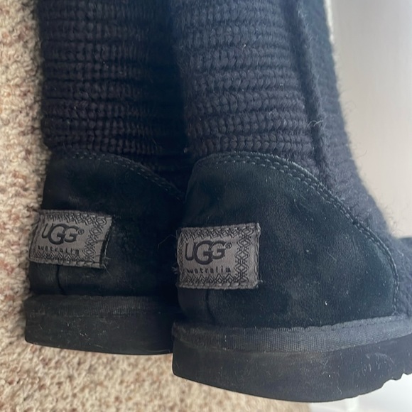 Authentic Ugg boots with side buttons - Picture 3 of 4